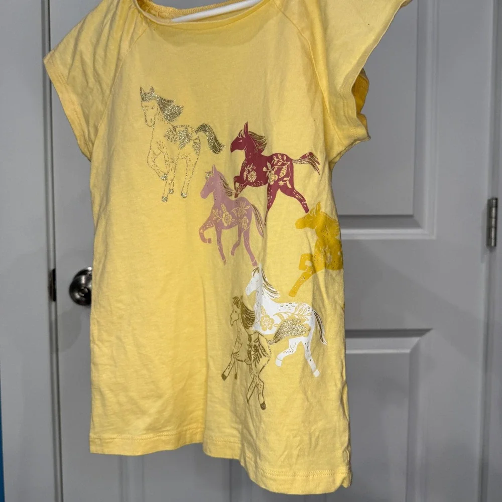 Carters Kid Girls Yellow Horse Graphic T-Shirt Size 7 Short Sleeve‎